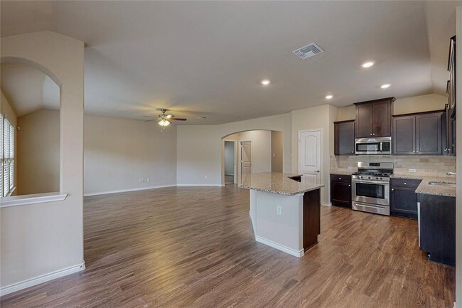 Building Photo - 2917 Colorado Dr
