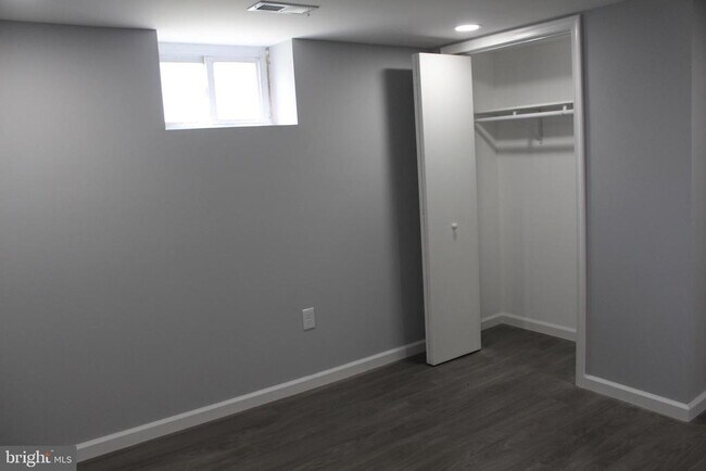 Building Photo - 508 Chatham St