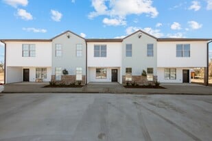 Building Photo - 139 Iberia St