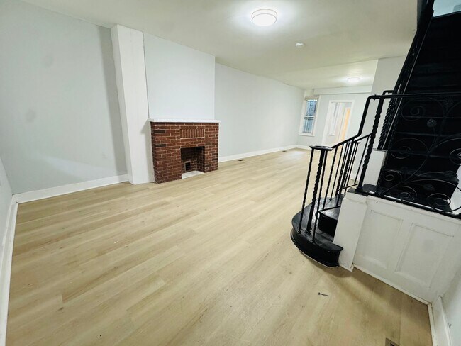 Building Photo - Remodeled 4bd/1.5 bath House with Rear yard!! SECTION 8 ONLY!!