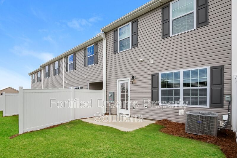 Building Photo - 1132 Evelynnview Ln