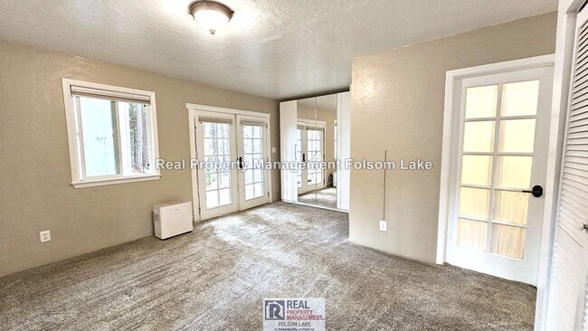 Building Photo - Private Wooded Retreat on 2 Acres – 4BR 2Bath Home with Space for Animals, Fruit Trees & Seasonal...