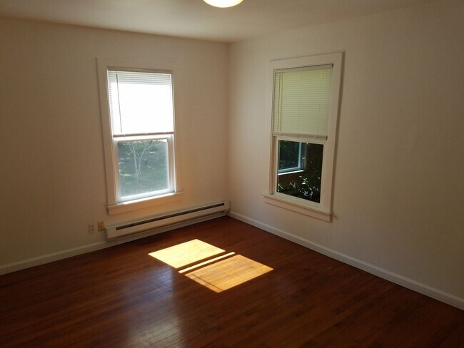 Building Photo - ***PENDING APPLICATION***Freeland 2 Bedroom, 1 Bathroom