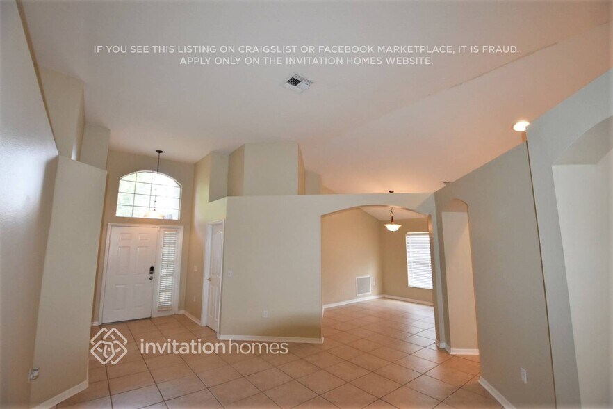 Building Photo - 8944 Southbay Dr