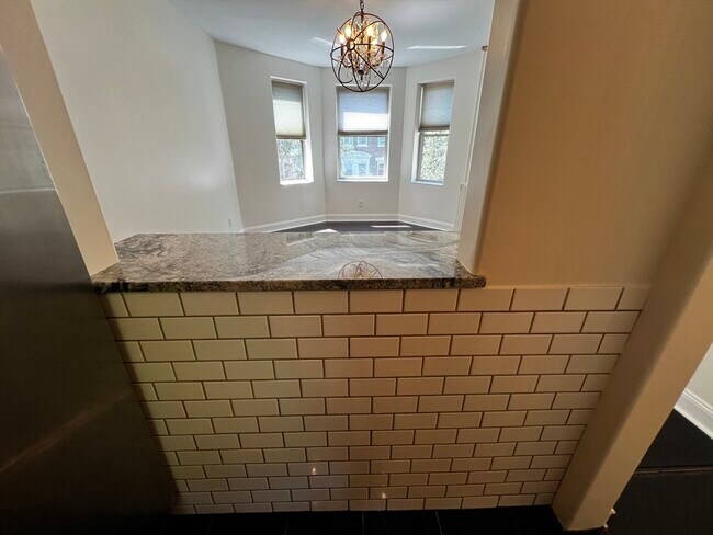 Building Photo - 31 Queensberry St