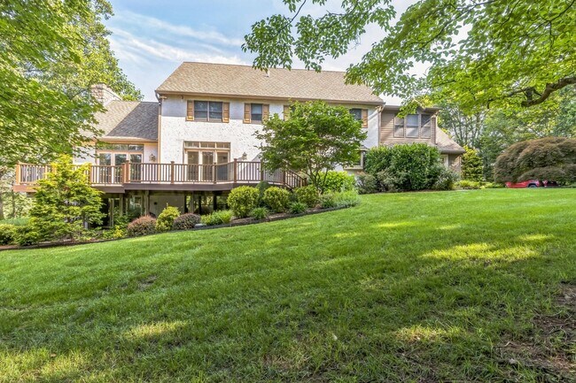 Building Photo - Spacious 5BR House in Pottstown