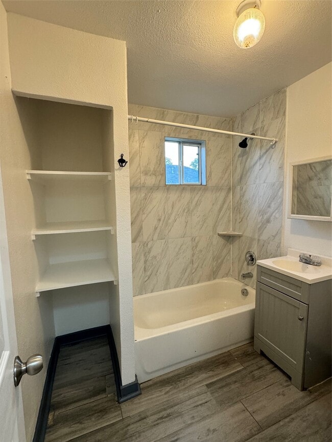 Building Photo - 5320 Polk St