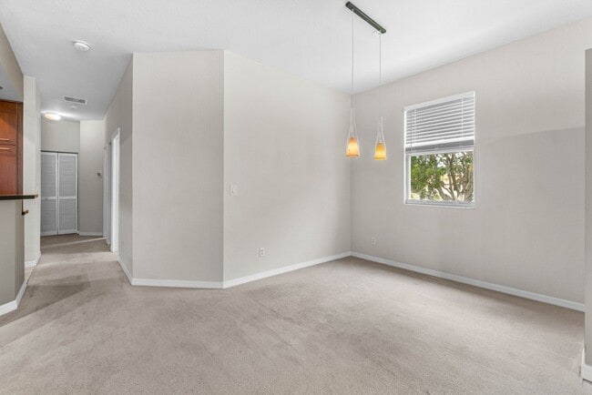 Building Photo - 3116 Grandiflora Dr