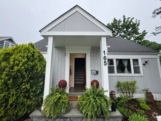 Building Photo - 165 Greenfield Dr