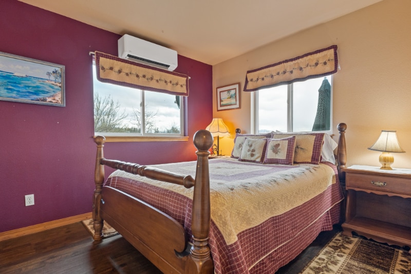 Building Photo - 670 Riverside Rd