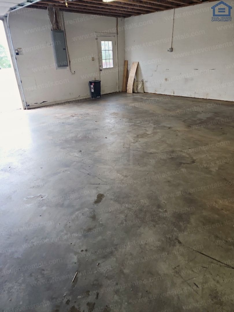 Building Photo - 515 Willis Martin Rd