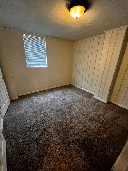 Building Photo - 137 Wrenwood Ln