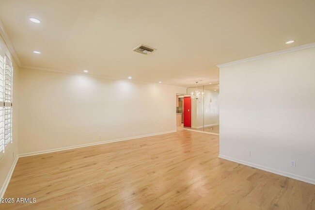 Building Photo - 201 W Diana Ave