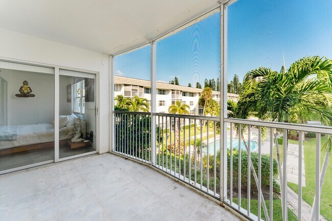 Building Photo - 800 E Camino Real