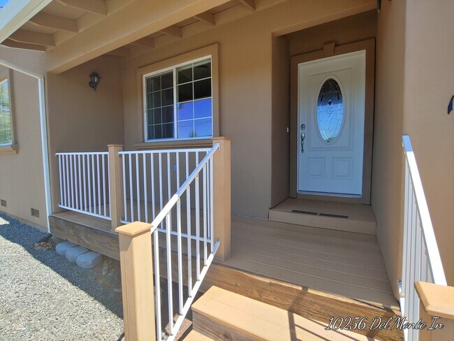 Building Photo - Beautiful Kelseyville rental