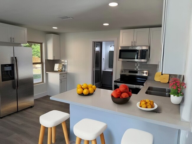 Building Photo - 7909 Goode St