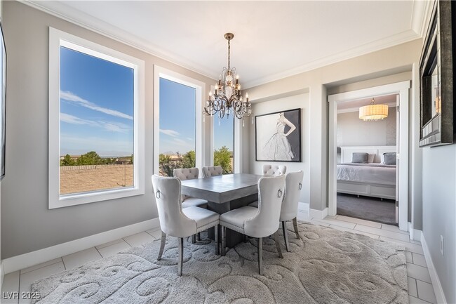 Building Photo - 2555 Hampton Rd