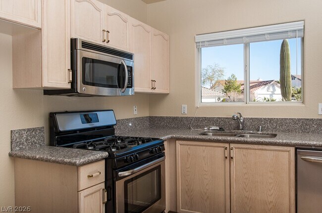 Building Photo - 131 Rancho Maderas Way