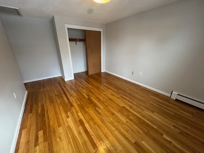 Building Photo - 108 Trimount Ave