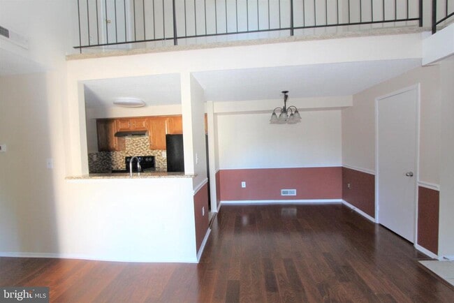 Building Photo - 2202 Aspen Dr