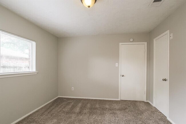 Building Photo - 503 Brandywyne Dr