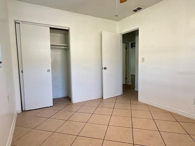 Building Photo - 1432 Lotus Path