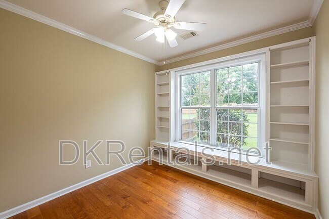 Building Photo - 804 Araya Ct