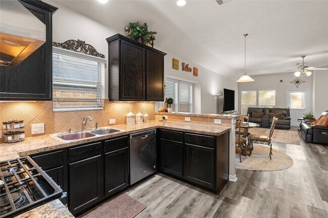 Building Photo - 810 Sand Crab Ln