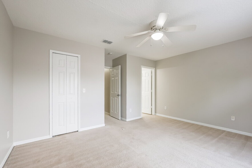 Building Photo - 13210 Moss Hollow Ct