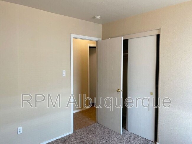 Building Photo - 2315 Iron Gate Trail SW