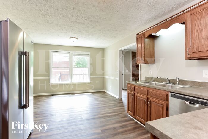 Building Photo - 1026 Grove Cir