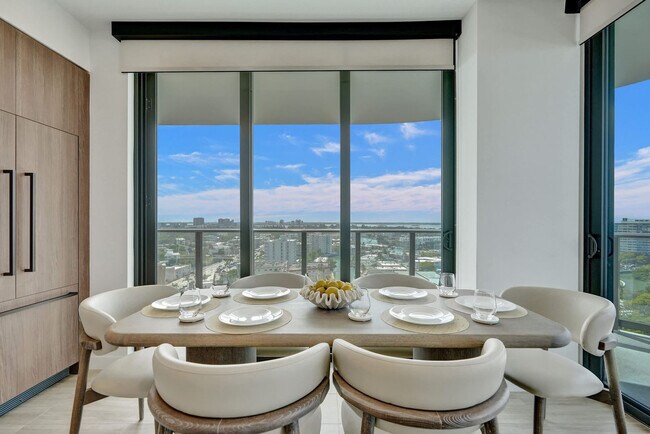 Building Photo - 580 72nd St