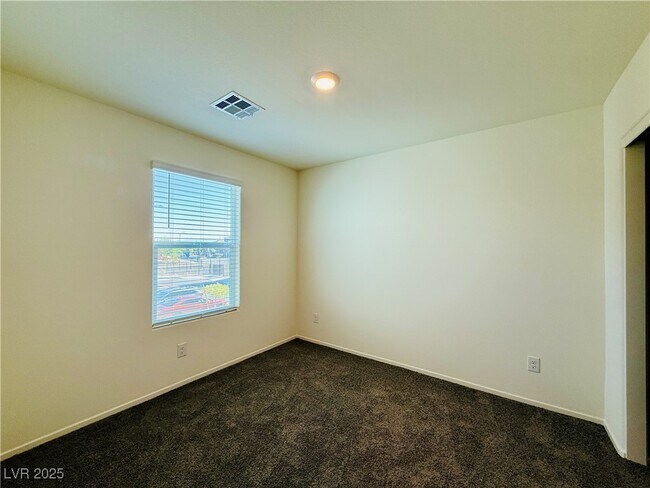 Building Photo - 2562 Blue Passion Ave