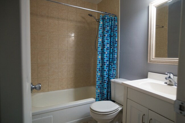 Building Photo - 9081 Bonham Cir