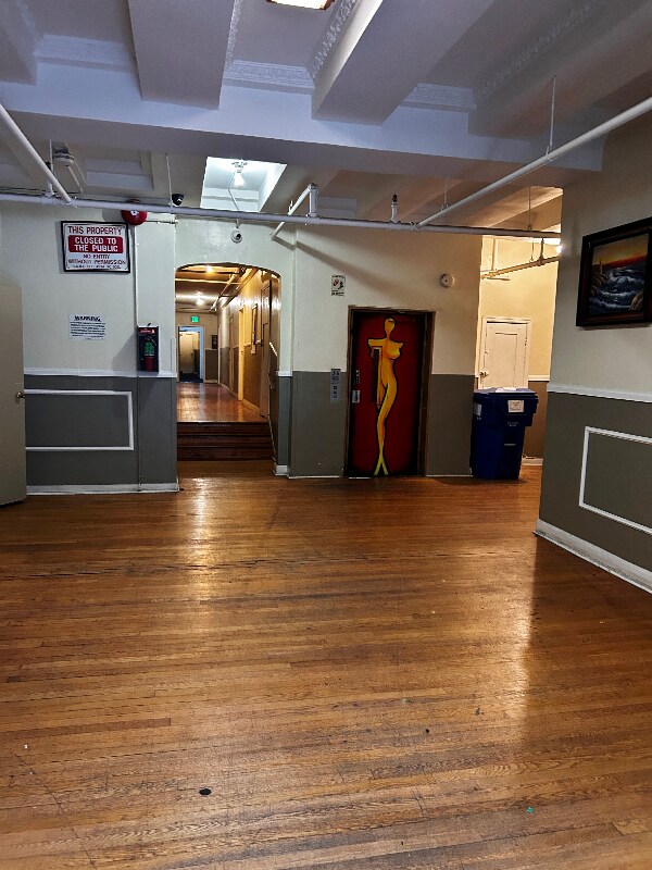 Building Photo - 1523 N McCadden Pl