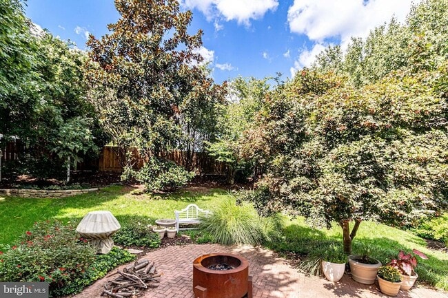 Building Photo - 6122 Bayliss Pl