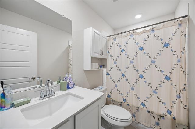 Building Photo - 10104 Sunnyview Ln