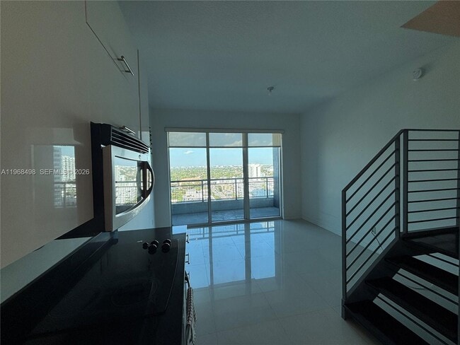 Building Photo - 60 SW 13th St