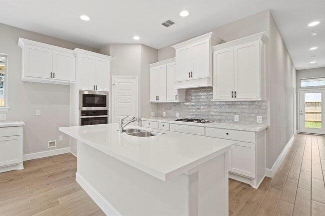 Building Photo - 27122 Butterfly Mint Ln