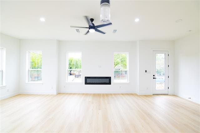 Building Photo - 306 E 7th St