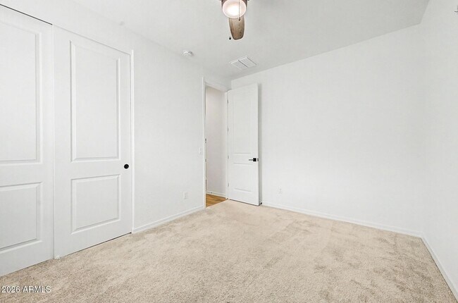 Building Photo - 35948 W Santa Monica Ave