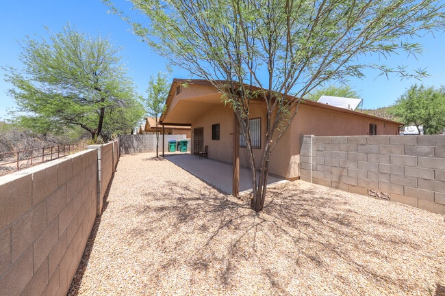 Building Photo - 3167 W Alexanderwood Dr
