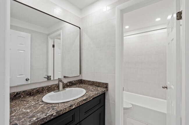 Building Photo - 626 NW 13th St