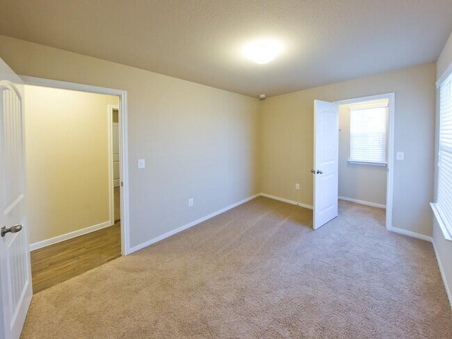 Building Photo - 12117 Greywacke Dr