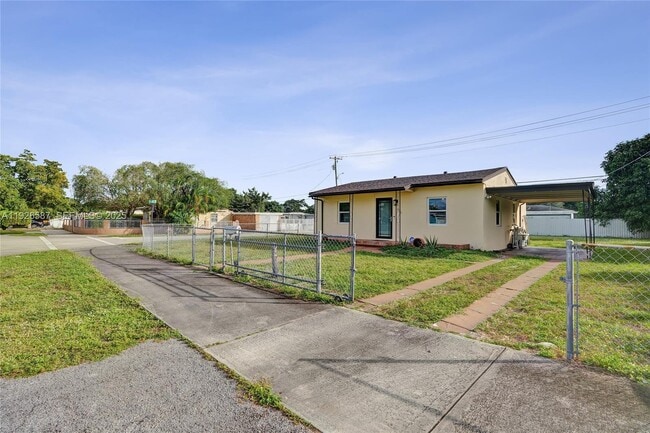 Building Photo - 1300 NW 87th St