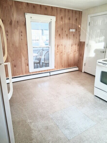 Building Photo - 430 Court St