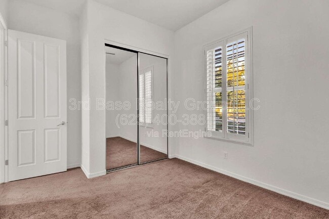 Building Photo - 20465 W Ridge Rd