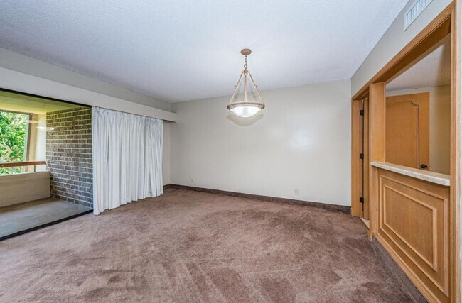 Building Photo - 36750 US Hwy 19 N