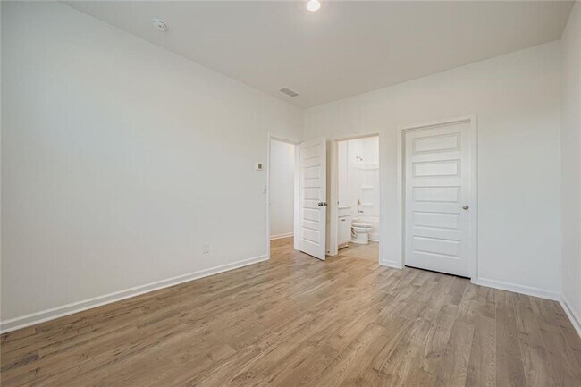 Building Photo - 6221 Honeybell Aly