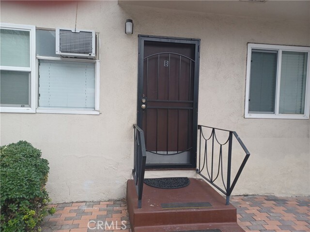 Building Photo - 465 W Windsor Rd